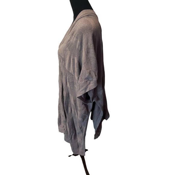 Lululemon Find Your Light Wrap Heathered Moonwalk Wrap Poncho, One Size - Picture 4 of 6